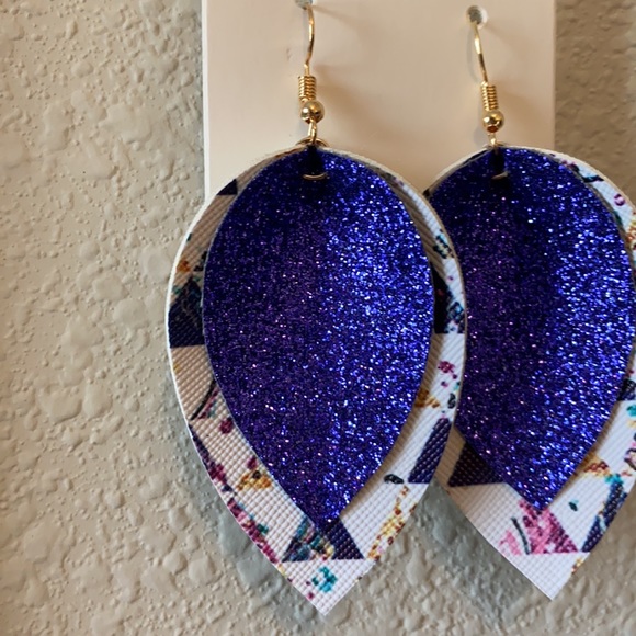 Sparkly purple faux leather earrings! - Picture 3 of 5
